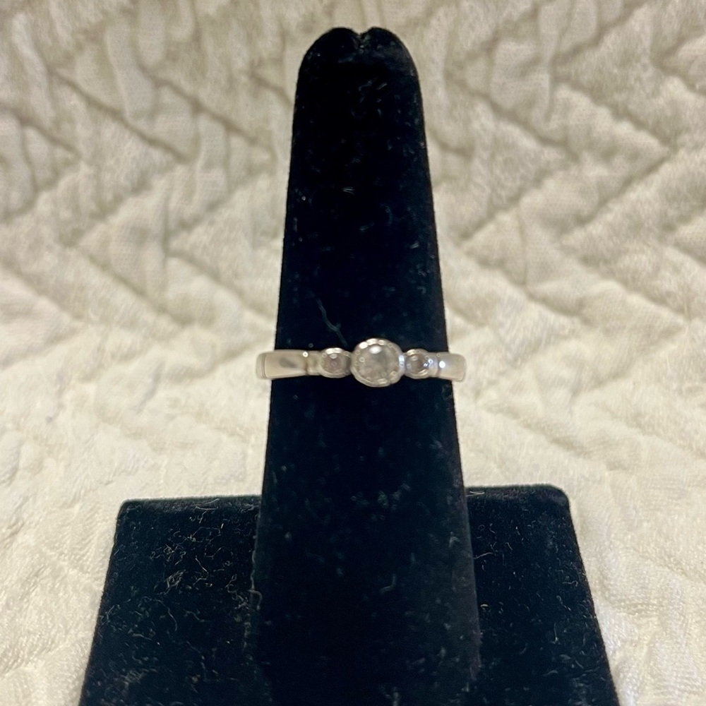 Silpada “CZ Trio” Ring Size 8